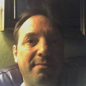 Meet your Posher, Dennis